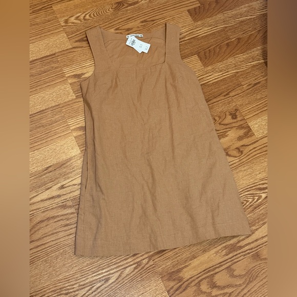 Abercrombie & Fitch Dresses & Skirts - Abercrombie & Fitch, Sleeveless Tan Linen mini dress